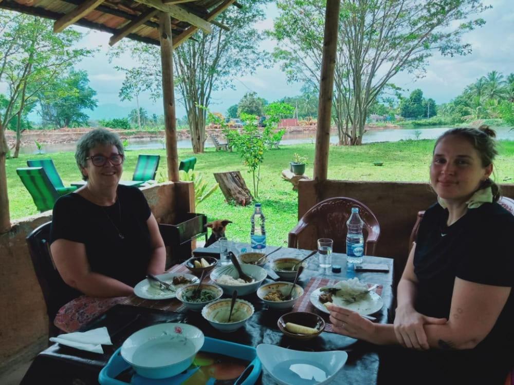 Canal Side Safari Resort Udawalawe Kültér fotó